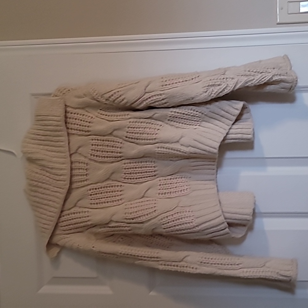 Sweater - Picture 2 of 4